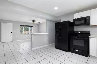 5255 45th Avenue N, Saint Petersburg, FL 33709 - Photo 7