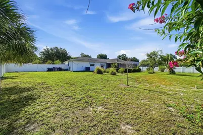 15512 Woodfair Place, Tampa, FL 33613 - Photo 7