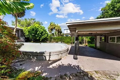 211 S Shore Crest Drive, Tampa, FL 33609 - Photo 11