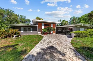 211 S Shore Crest Dr, Tampa, FL 33609 - Photo 15