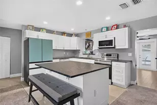 3113 Palm Ct, Dunedin, FL 34698 - Photo 3