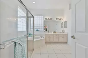 2224 Platinum Dr, Sun City Center, FL 33573 - Photo 25