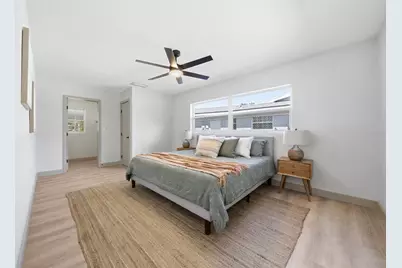 6496 Fairway View Boulevard S, Saint Petersburg, FL 33707 - Photo 17