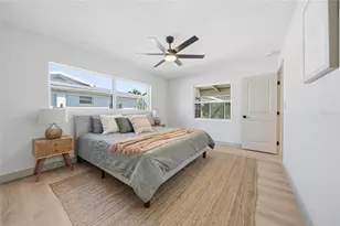 6496 Fairway View Blvd S, Saint Petersburg, FL 33707 - Photo 19