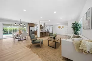 6496 Fairway View Blvd S, Saint Petersburg, FL 33707 - Photo 5