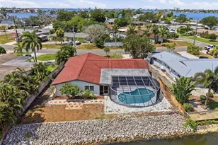 6496 Fairway View Blvd S, Saint Petersburg, FL 33707 - Photo 29