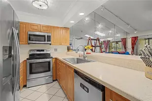 1206 Palm Dr, Tarpon Springs, FL 34689 - Photo 11