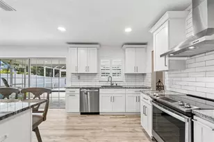 9045 Ridge Rd, Seminole, FL 33772 - Photo 5