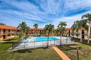 10365 Paradise Blvd, Treasure Island, FL 33706 - Photo 9
