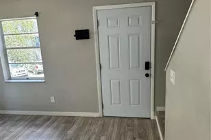 7195 E Bank Dr, Tampa, FL 33617 - Photo 7