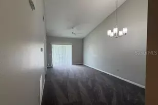 5013 Bordeaux Village Pl, Tampa, FL 33617 - Photo 9