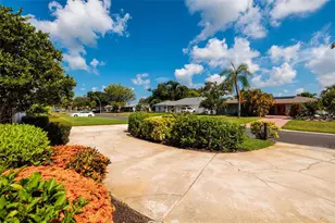 6782 14th Ave N, Saint Petersburg, FL 33710 - Photo 13