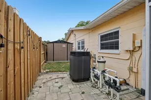 13801 87th Ave, Seminole, FL 33776 - Photo 29