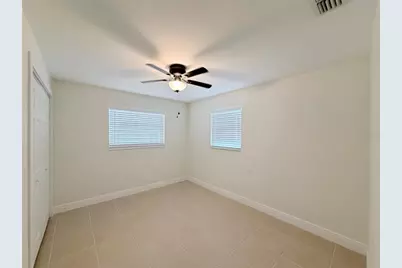 1827 Oklahoma Avenue NE, Saint Petersburg, FL 33703 - Photo 13