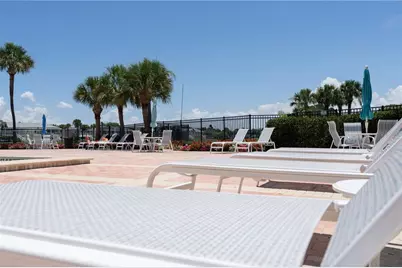 123 Seahorse Drive SE #D, Saint Petersburg, FL 33705 - Photo 17