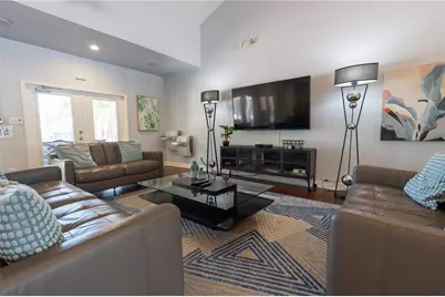 123 Seahorse Drive SE #D, Saint Petersburg, FL 33705 - Photo 15