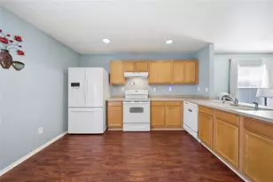 30837 Sonnet Glen Dr, Wesley Chapel, FL 33543 - Photo 13