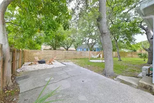 7031 Woodchase Glen Dr, Riverview, FL 33578 - Photo 3