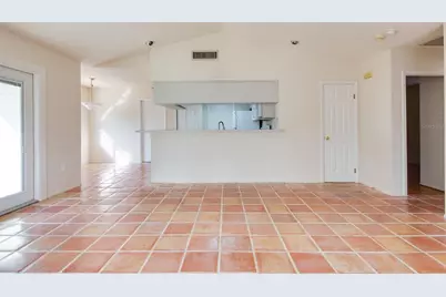 7000 5th Street N, Saint Petersburg, FL 33702 - Photo 5