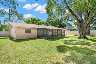 7940 3rd St N, Saint Petersburg, FL 33702 - Photo 25