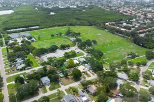525 Hampton Ave NE, Saint Petersburg, FL 33703 - Photo 21
