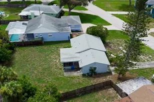 525 Hampton Ave NE, Saint Petersburg, FL 33703 - Photo 15