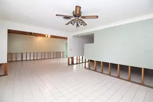 525 Hampton Ave NE, Saint Petersburg, FL 33703 - Photo 3