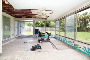525 Hampton Ave NE, Saint Petersburg, FL 33703 - Photo 11