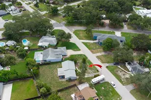 525 Hampton Ave NE, Saint Petersburg, FL 33703 - Photo 17