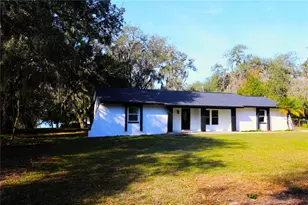 8807 Overlook Dr, Wesley Chapel, FL 33545 - Photo 9