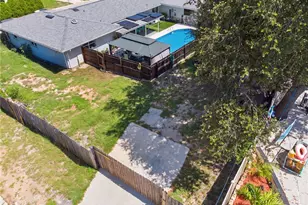 1124 King Arthur Ct, Valrico, FL 33594 - Photo 29