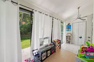4107 Brentwood Park Cir, Tampa, FL 33624 - Photo 13