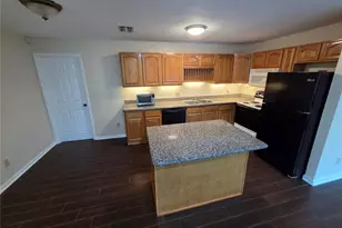 906 W Braddock St, Tampa, FL 33603 - Photo 9