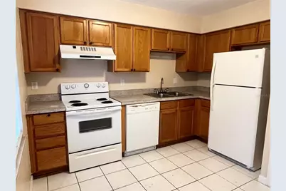 37240 Embassy Park Lane, Dade City, FL 33525 - Photo 3