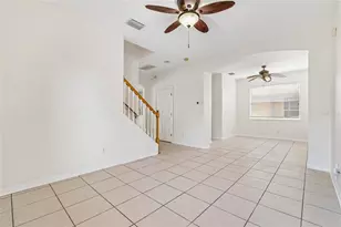 915 Windton Oak Dr, Ruskin, FL 33570 - Photo 5