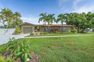 101 Madonna Blvd, Tierra Verde, FL 33715 - Photo 27