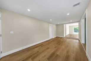 8017 31st Ave N, Saint Petersburg, FL 33710 - Photo 25
