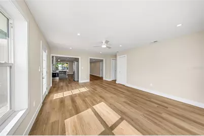 8017 31st Avenue N, Saint Petersburg, FL 33710 - Photo 7