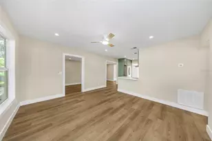 8017 31st Ave N, Saint Petersburg, FL 33710 - Photo 27