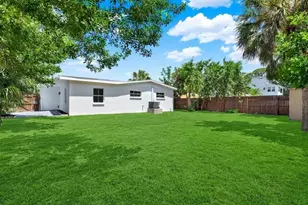 4200 Huntington St NE, Saint Petersburg, FL 33703 - Photo 3