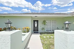 10902 Wingate Dr, Tampa, FL 33624 - Photo 15