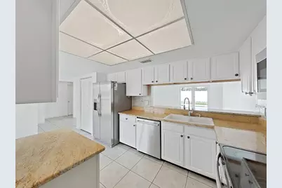 10902 Wingate Drive, Tampa, FL 33624 - Photo 35