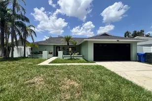 10902 Wingate Dr, Tampa, FL 33624 - Photo 5