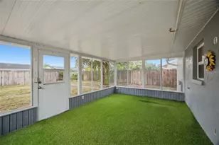 7941 Smoketree Ct, Largo, FL 33773 - Photo 23