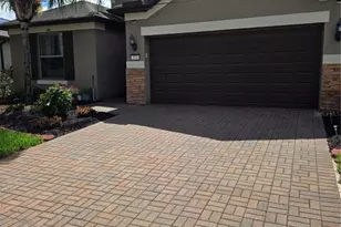 576 Cantabria Dr, Davenport, FL 33837 - Photo 3