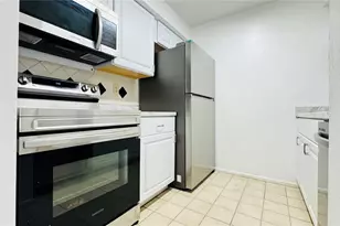 4032 Tumble Wood Trl, Tampa, FL 33613 - Photo 9