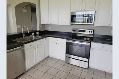 7215 Colonial Lake Drive, Riverview, FL 33578 - Photo 5