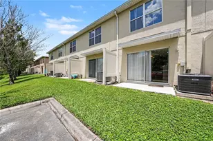 8106 Silent Creek Dr, Tampa, FL 33615 - Photo 15