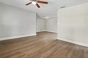 5105 Rohn Ave, Tampa, FL 33614 - Photo 9
