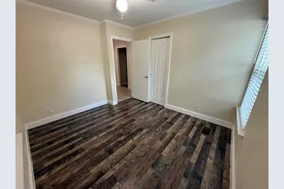 3833 Iris Street N, Saint Petersburg, FL 33703 - Photo 11
